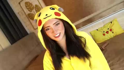 JEN  online show from September 21, 12:11 pm