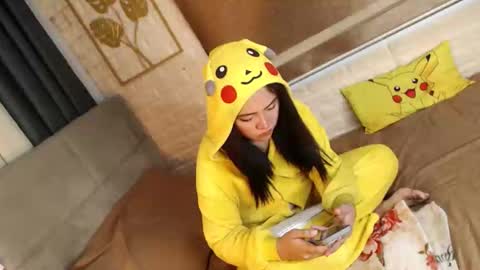 JEN  online show from October 6, 1:00 pm