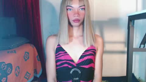 Amy Walker online show from July 16, 6:08 am