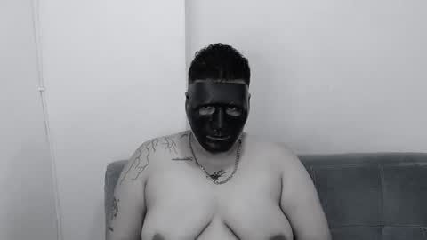 yul and val couple online show from October 30, 11:04 pm