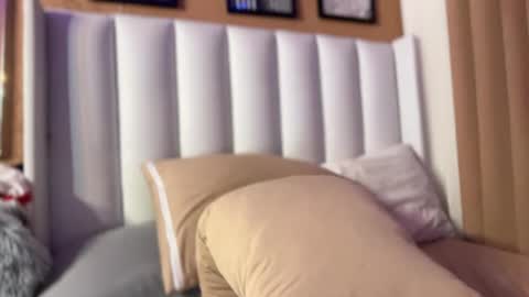 Goddes Renalyn online show from October 26, 8:43 am