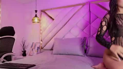 Zoe online show from February 13, 12:45 pm