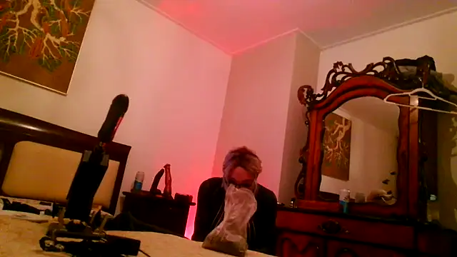 CharlotteVixxens online show from February 22, 11:51 pm