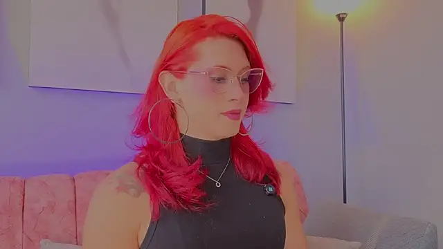 Juliana Saenzz online show from November 20, 3:56 pm