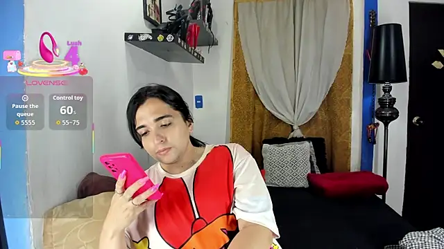 Snapshot of SARAMISHA chatting on October 15, 6:08 pm SARAMISHA online show from October 15, 6:08 pm