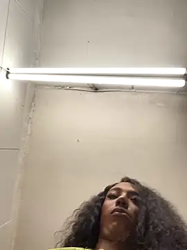 tamarabigass1 online show from October 18, 12:58 am