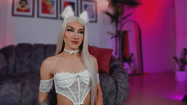 Taylor  foxxx online show from November 19, 6:13 am