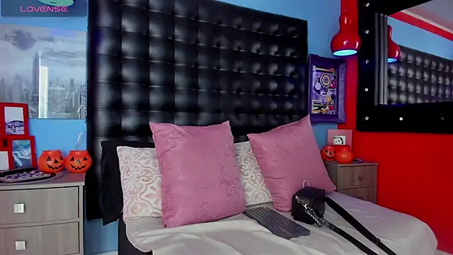 CloeRodriguez online show from October 25, 8:04 pm