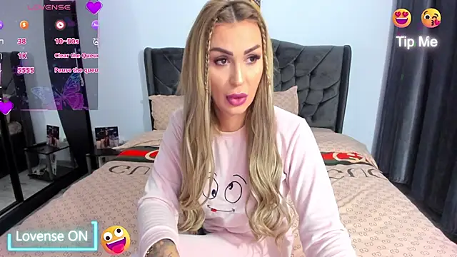 GlossyDiamondX online show from January 10, 5:57 am