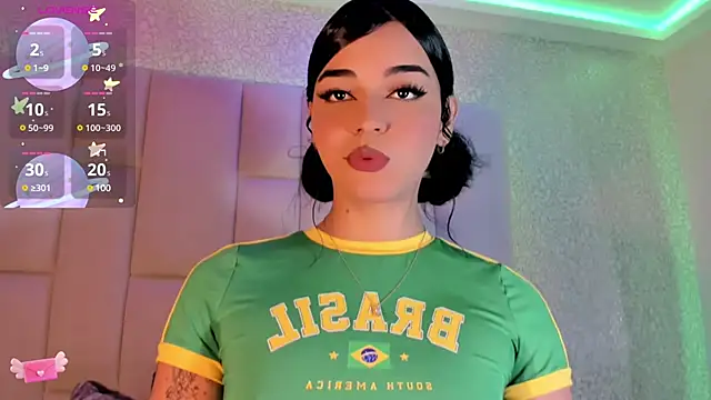 Summer walkerr online show from December 19, 12:23 pm