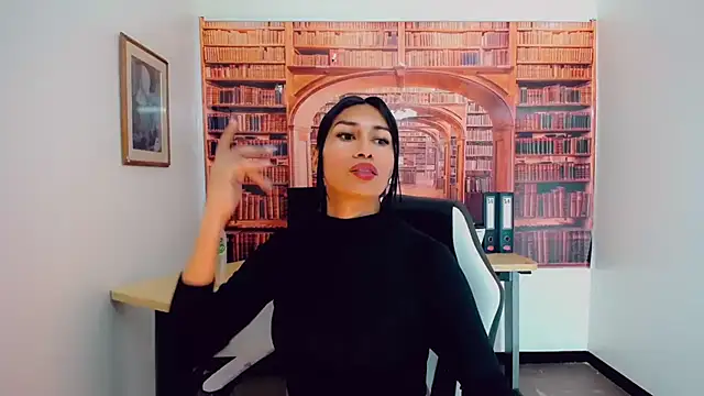 khiara moretti online show from February 22, 7:36 pm