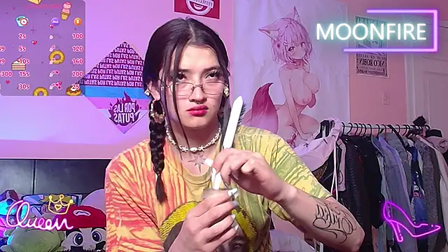 moonfiredancer online show from January 13, 3:25 am