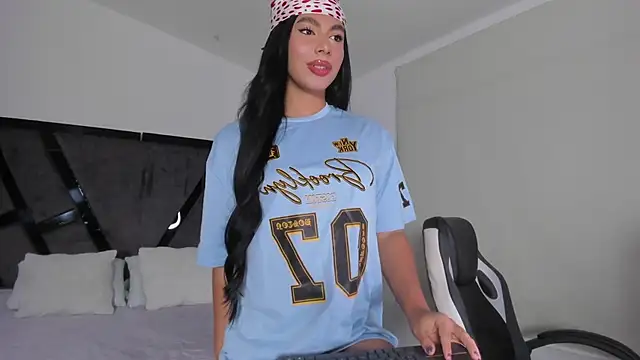 IsabelleFoxx  online show from October 21, 11:06 pm