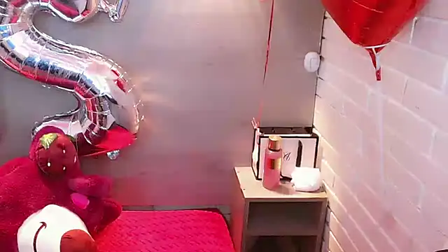 Daniela Pink  online show from October 21, 7:04 pm