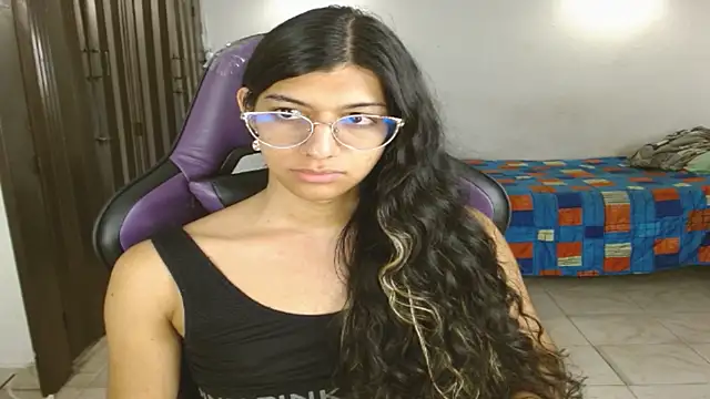 engielphoenis14 online show from November 29, 2:35 am