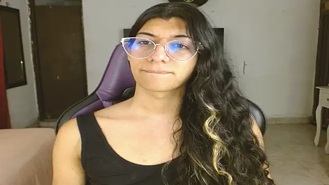 engielphoenis14 online show from February 7, 11:33 pm