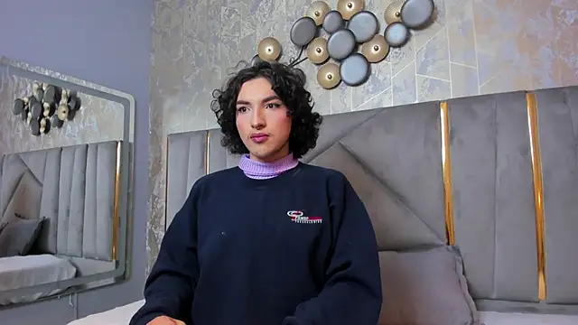 TomLondon  online show from January 6, 11:51 am