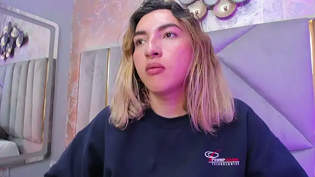 TomLondon  online show from January 7, 7:39 pm