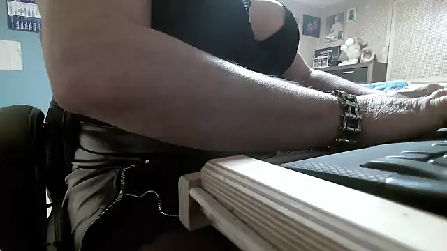 geilets0815 online show from January 17, 8:37 pm