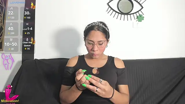 EmilyGomezLS online show from March 9, 11:25 am