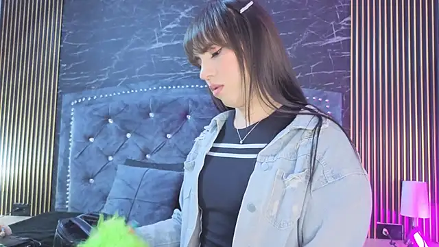 diosagolden online show from December 18, 8:36 pm