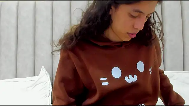 FreyaMoller online show from December 20, 2:34 pm