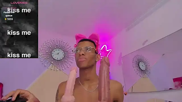 Tiffany Valentine15 online show from November 15, 7:23 pm