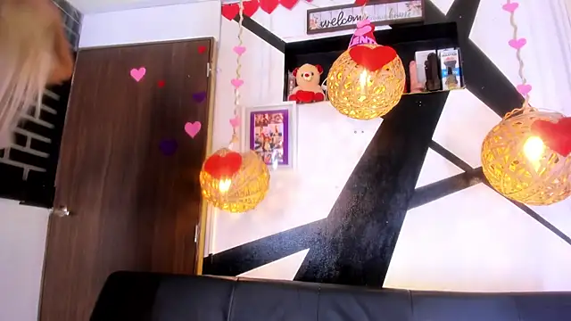 victoria aleia  online show from February 17, 10:28 pm