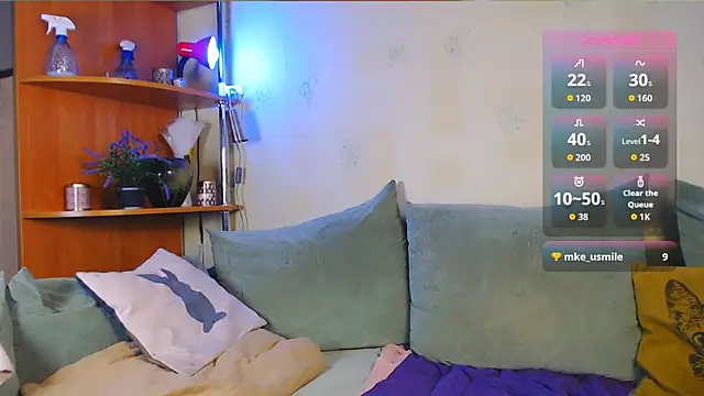 Caroline1995 online show from November 10, 8:15 am