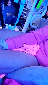 gurlnips online show from February 28, 11:50 am