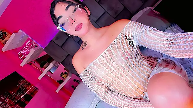 Saamanthaa11 online show from March 1, 5:02 am