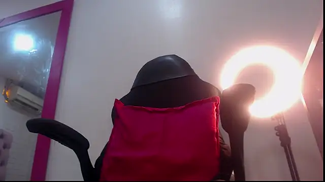 DirtyNaughXX online show from September 15, 7:08 pm