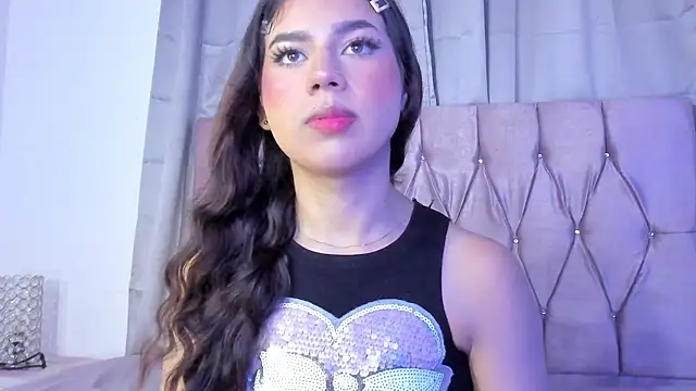 Snapshot of Ashley_piinkk_ chatting on March 4, 5:32 am Ashley piinkk  online show from March 4, 5:32 am