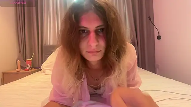 Alice Pinkhead online show from January 13, 9:06 am