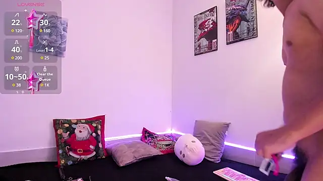 cassandra nova  online show from December 21, 9:47 pm