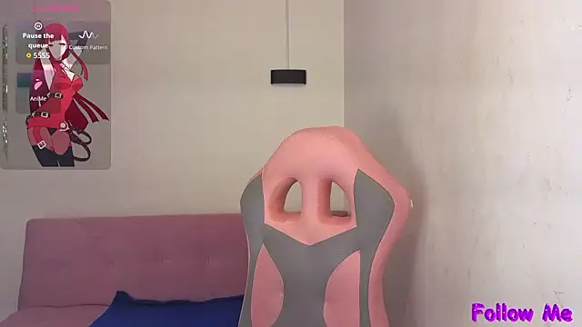 vittorialombardi   online show from February 6, 7:14 am