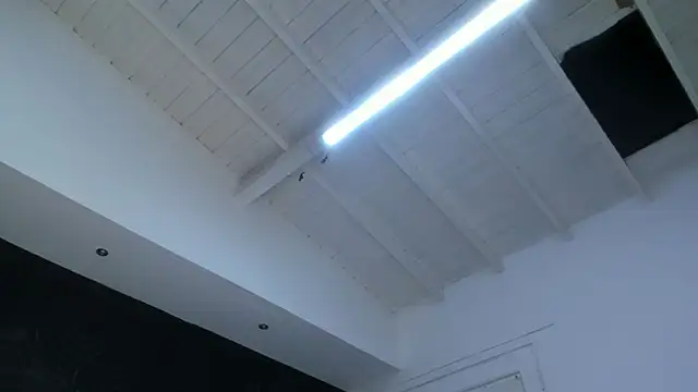 AbigailWilliams  online show from October 13, 11:11 am