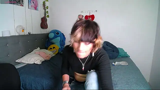 Caitlynwheler online show from March 19, 5:08 am