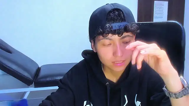 Im Mathias online show from February 11, 3:36 am