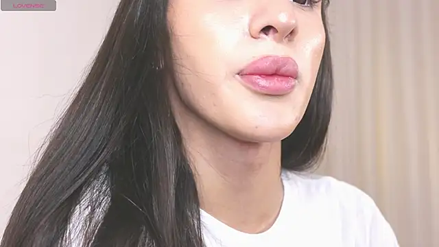 Kim Oberlin  online show from September 18, 1:38 pm