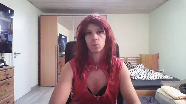 Snapshot of Kinky-Kristina chatting on October 10, 7:48 pm Kinky-Kristina online show from October 10, 7:48 pm