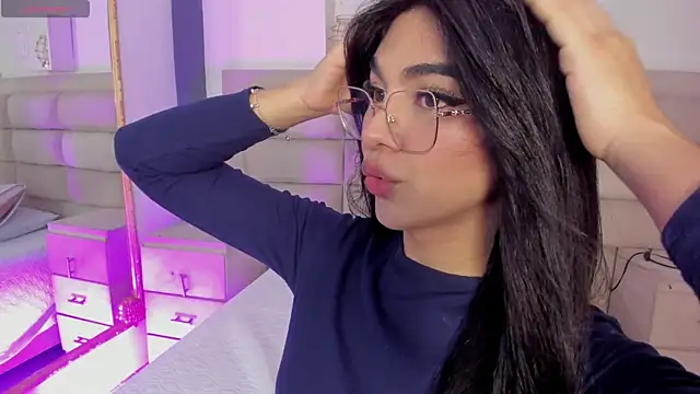 Snapshot of RoseCassie chatting on October 12, 2:08 pm RoseCassie online show from October 12, 2:08 pm