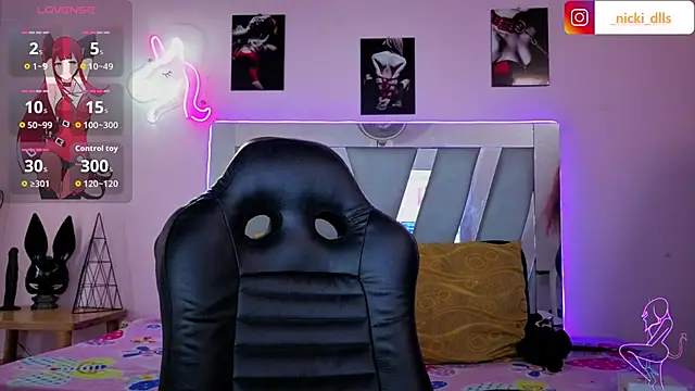 supradoll online show from November 6, 5:13 pm