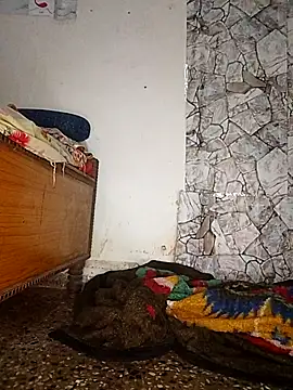 Enna Zarza  online show from November 11, 6:15 am