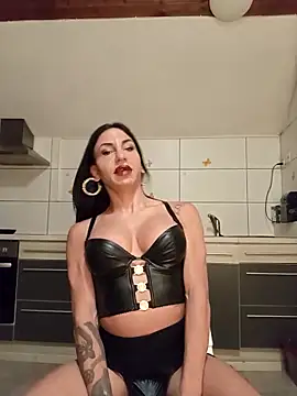 Snapshot of PiccolaDany chatting on September 26, 5:10 pm PiccolaDany online show from September 26, 5:10 pm