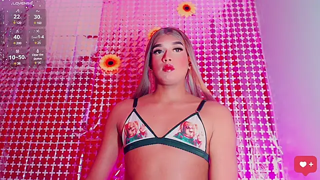 kiara hott online show from March 8, 11:07 pm