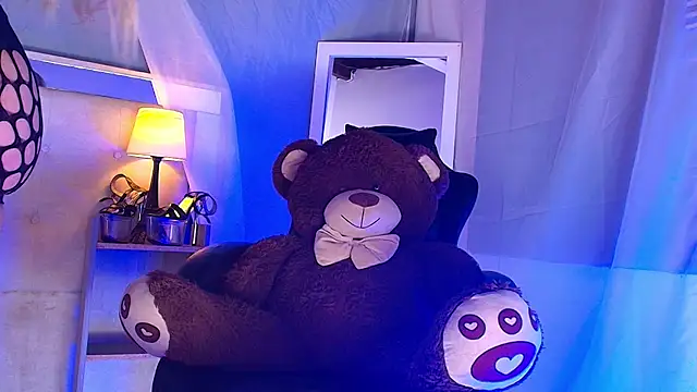 Emily Castillo 1 online show from February 8, 5:13 am