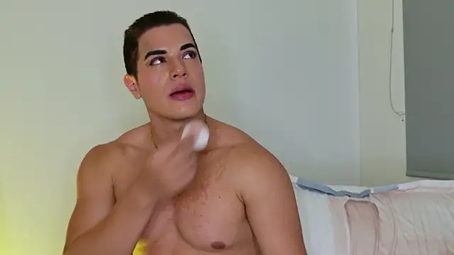 isahilton1 online show from February 11, 6:16 pm