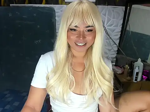 your athenaxx online show from October 8, 5:14 pm