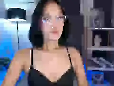 Snapshot of sensualmelody143 chatting on October 2, 1:33 pm sensualmelody143 online show from October 2, 1:33 pm